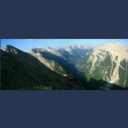 2010-07-09_17-26_Karwendel-HW_Grat8_Abstieg_B-Johannistal (4)_Pano__xb.JPG